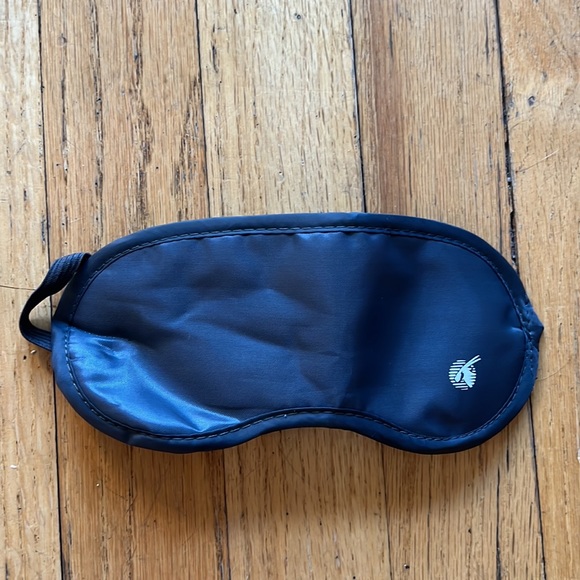 Socks & Eye Masks - Picture 2 of 5